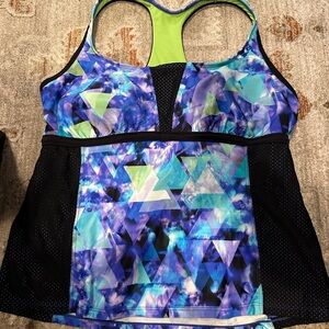 Adorable tankini top. Great colors. Xl. In great condition